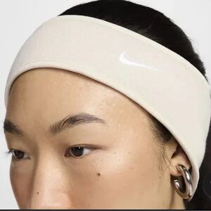 Nike Cream Sports Headband